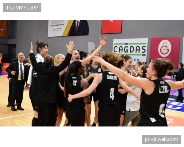 洛杉矶火花队聘请前WNBA球员担任助理教练