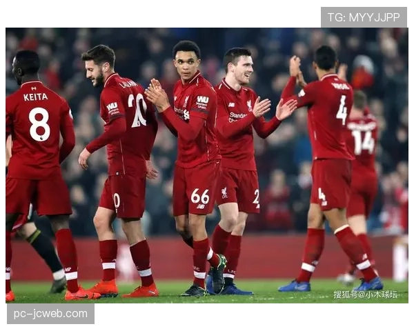 致敬传奇,利物浦主场KOP看台在欧冠赛后展示伊斯坦布尔奇迹巨幅TIFO 致敬传奇,利物浦主场KOP看台在欧冠赛后展示伊斯坦布尔奇迹巨幅TIFO